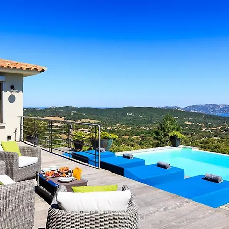 Sleeps 4 Pool Air Con Wifi וילה Palavese