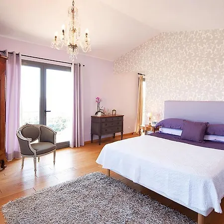 Villa Sleeps 4 Pool Air Con Wifi *