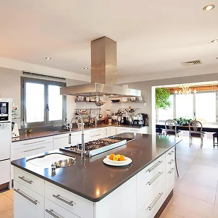 Sleeps 4 Pool Air Con Wifi Villa *